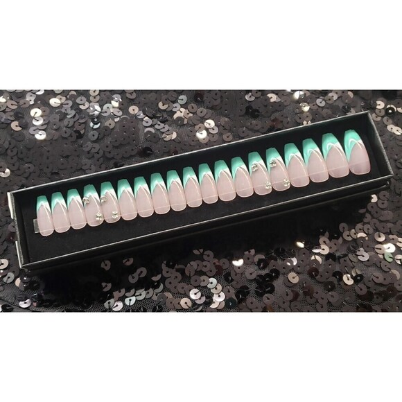 Kimora Press On Nail Set - Picture 2 of 2